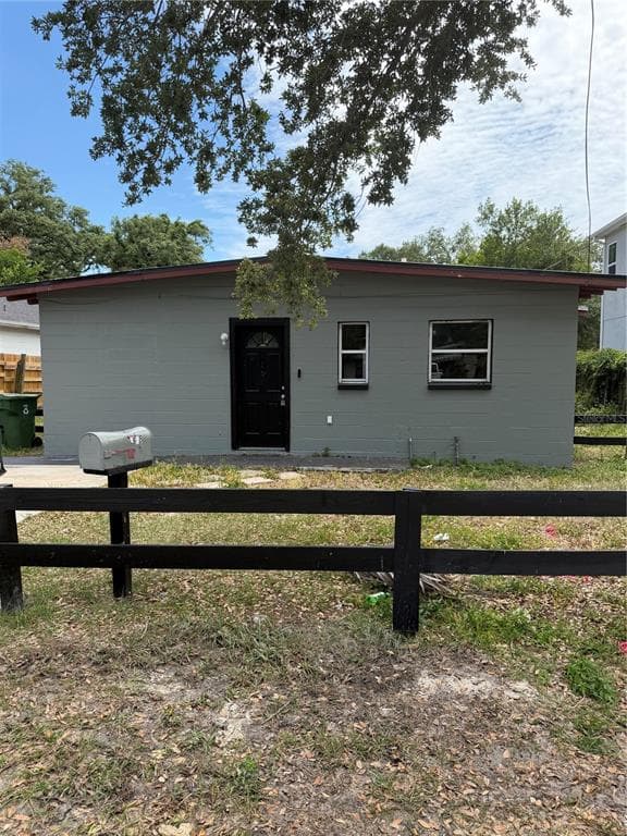 2615 E 23RD AVENUE TAMPA, FL 33605