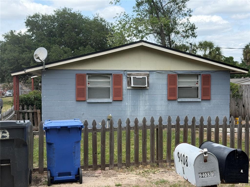 9408 GREYSTONE ROAD THONOTOSASSA, FL 33592