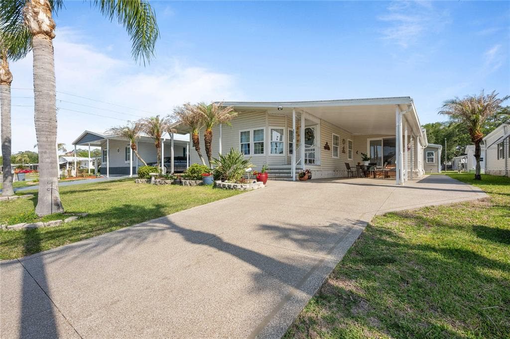 36743 KIOWA AVENUE ZEPHYRHILLS, FL 33542