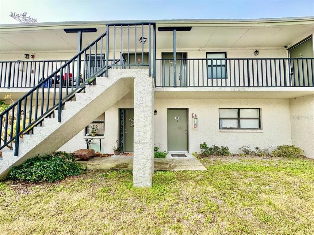 2166 BRADFORD STREET UNIT 125 CLEARWATER, FL 33760