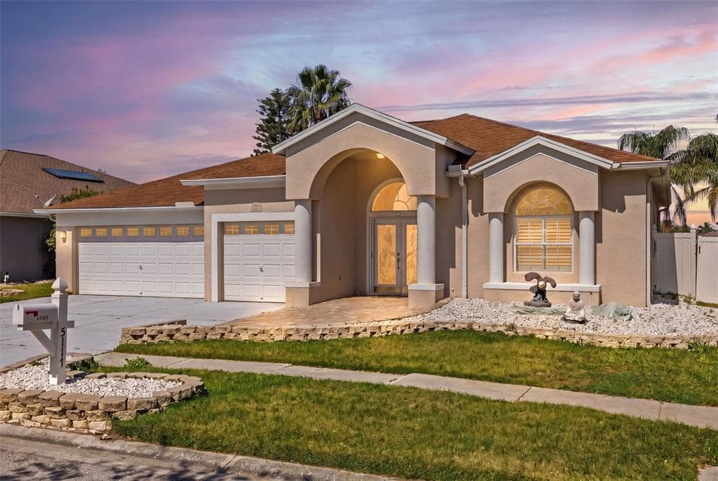 5117 SPECTACULAR BID DRIVE WESLEY CHAPEL, FL 33544