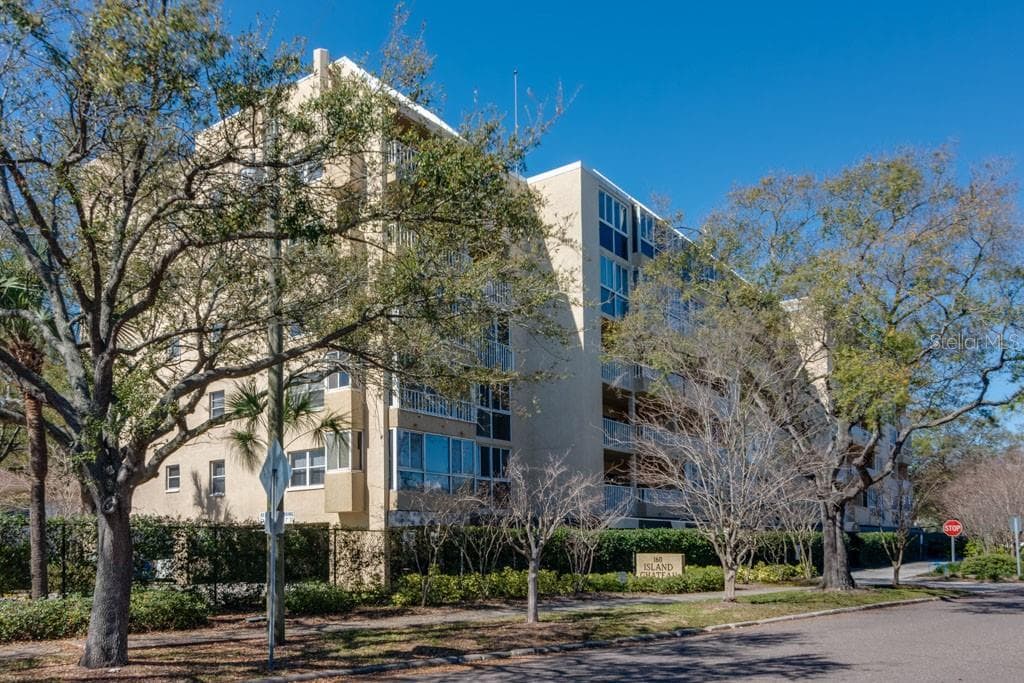 160 COLUMBIA DRIVE UNIT 507 TAMPA, FL 33606