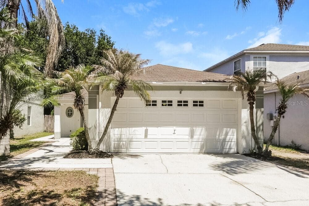 926 LAKE SHORE RANCH DRIVE SEFFNER, FL 33584