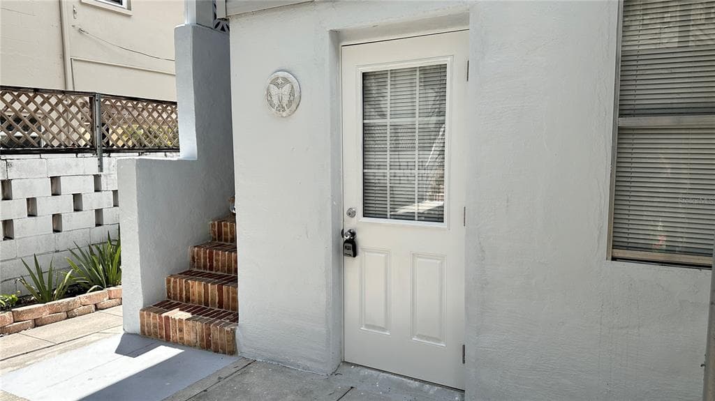 236 6TH AVENUE N UNIT D ST PETERSBURG, FL 33701