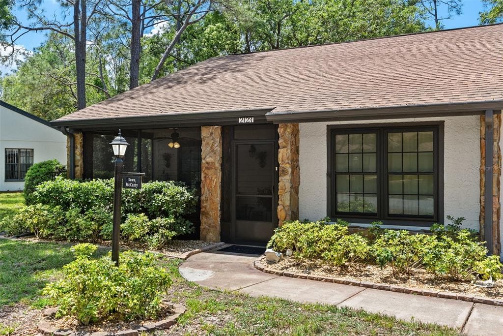 2123 SEA PINES COURT SPRING HILL, FL 34606
