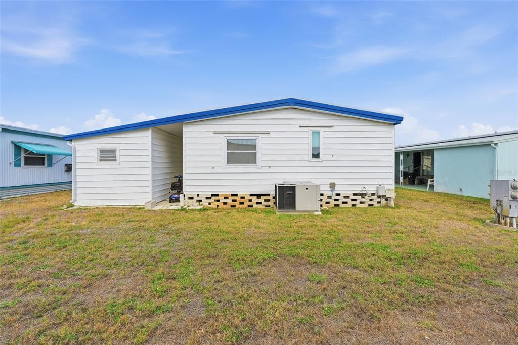 2049 MANOA DRIVE HOLIDAY, FL 34691