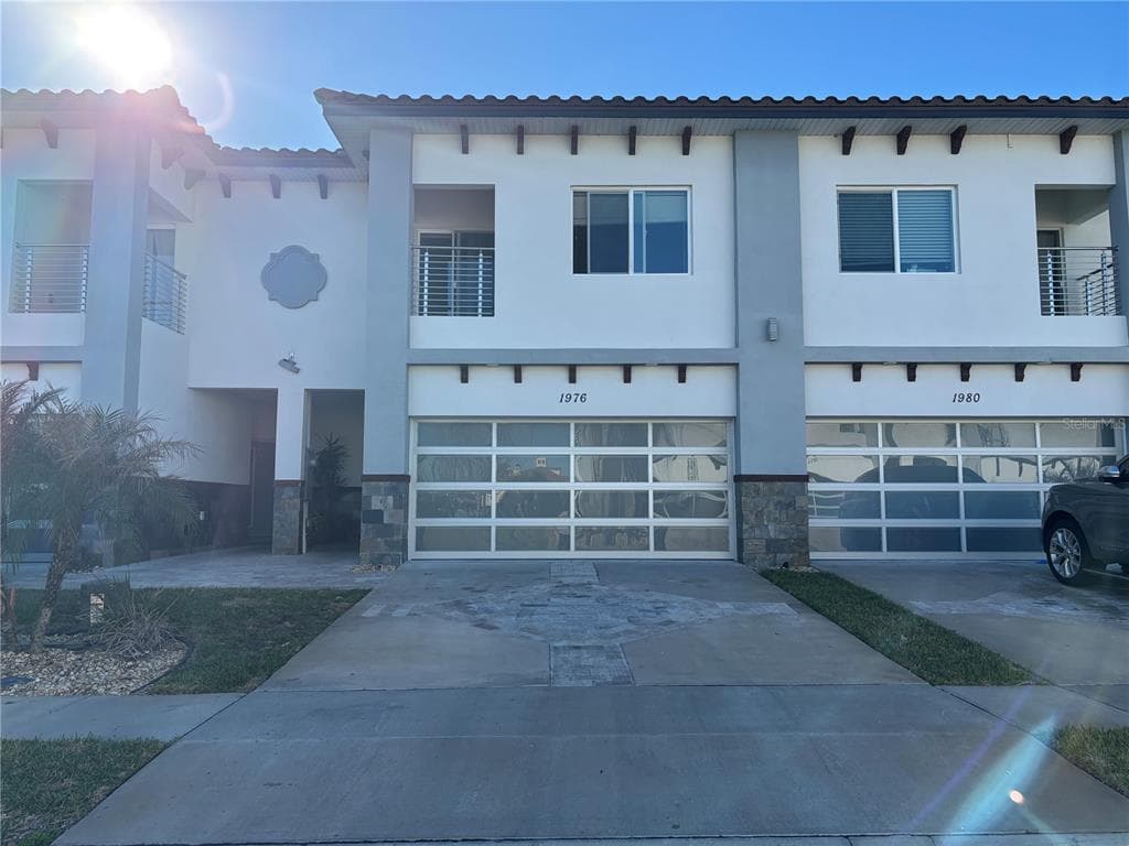 1976 GREENBRIAR TERRACE