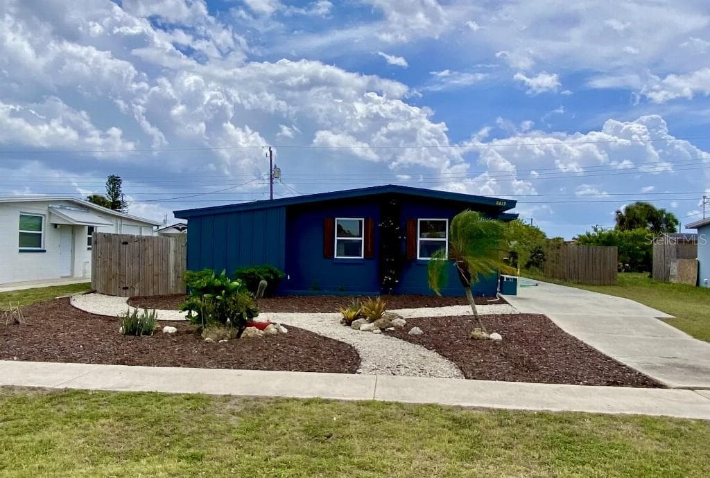 8819 AERO AVENUE NORTH PORT, FL 34287