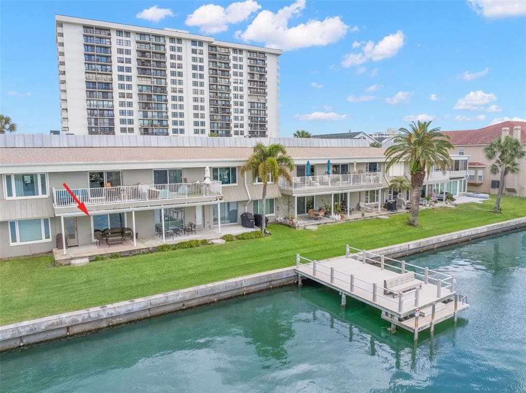 400 LARBOARD WAY UNIT 106 CLEARWATER BEACH, FL 33767