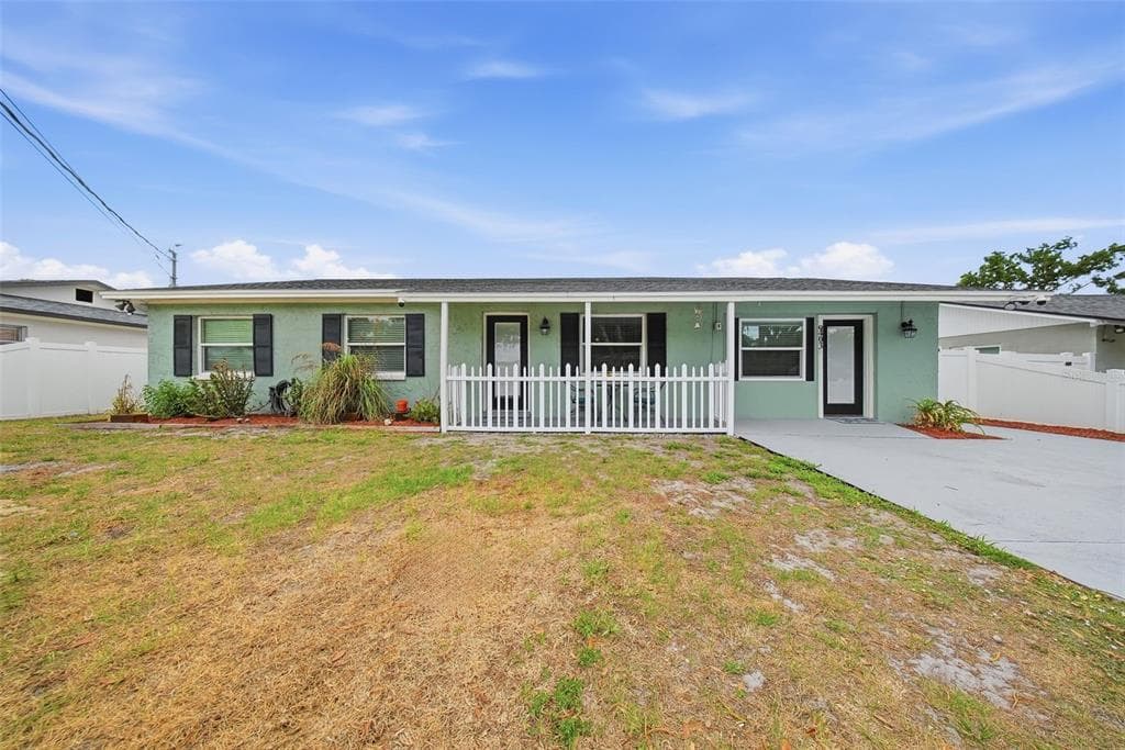 9403 OAK RIDGE AVENUE RIVERVIEW, FL 33578