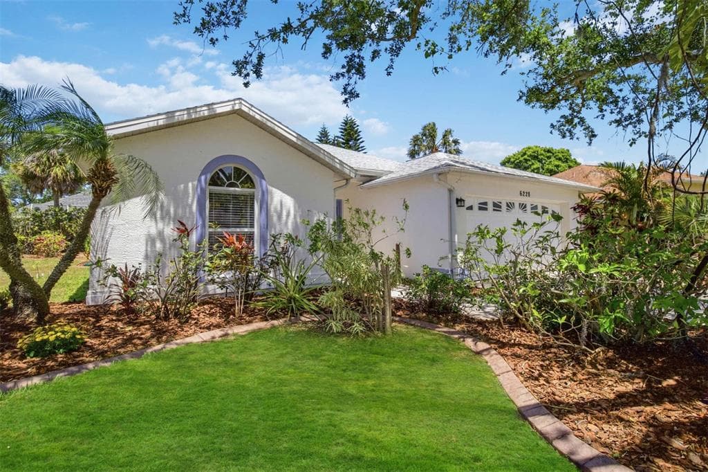 6228 38TH STREET E BRADENTON, FL 34203