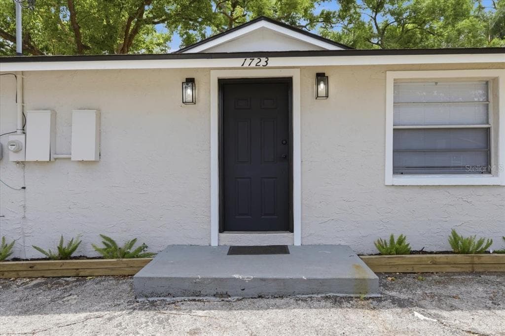1723 E IDELL STREET TAMPA, FL 33604