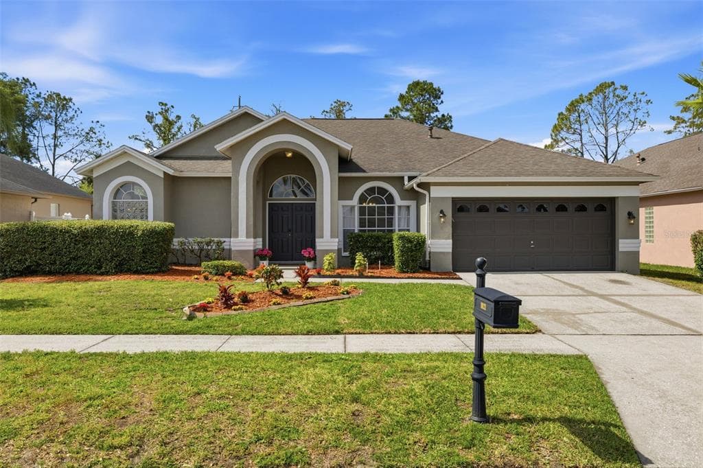 10121 KINGSHYRE WAY TAMPA, FL 33647