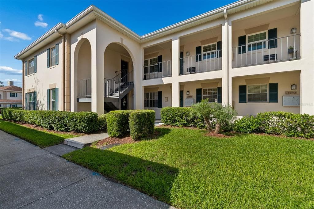 10340 CARROLLWOOD LANE UNIT 163 TAMPA, FL 33618