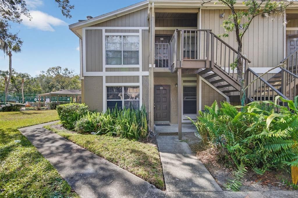 14319 HANGING MOSS CIRCLE UNIT 102 TAMPA, FL 33613