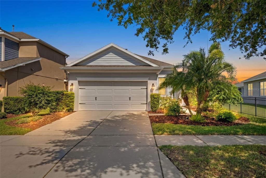 6918 MAKERS WAY APOLLO BEACH, FL 33572