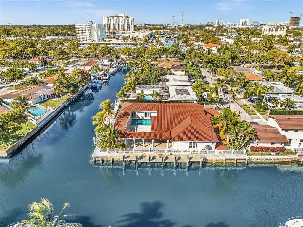 12904 BANYAN ROAD NORTH MIAMI, FL 33181