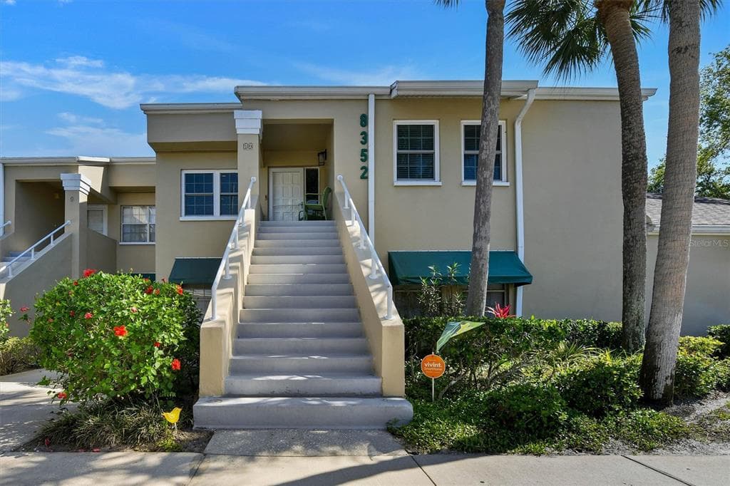 8352 MEADOWBROOK DRIVE UNIT 10