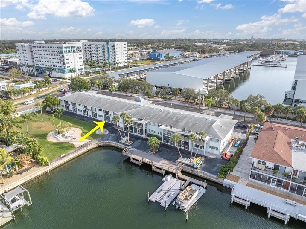 3717 46TH AVENUE S UNIT 6 ST PETERSBURG, FL 33711