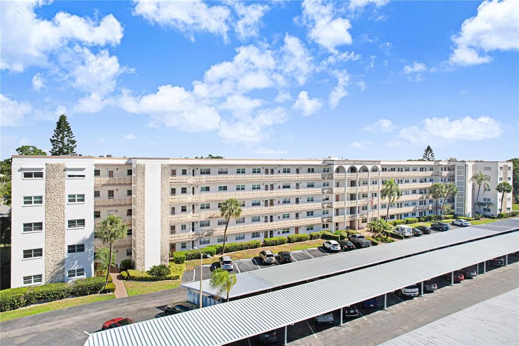 5603 80TH STREET N UNIT 303 ST PETERSBURG, FL 33709