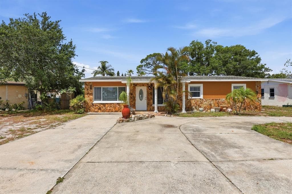 721 BAYSHORE DRIVE