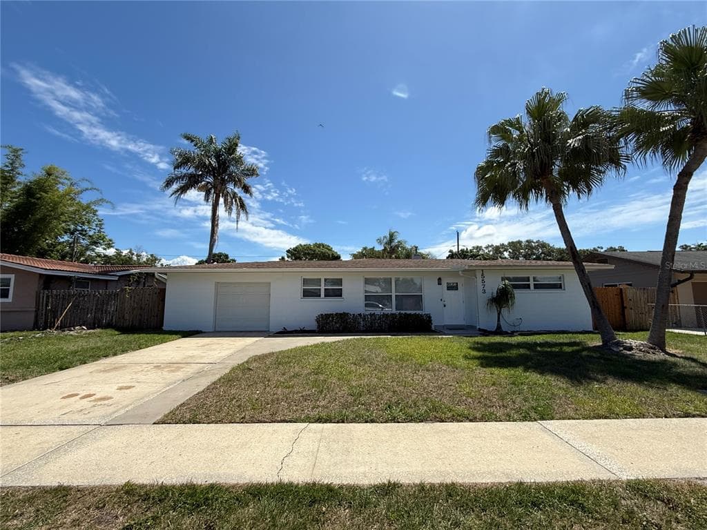 15573 BEDFORD CIRCLE E CLEARWATER, FL 33764