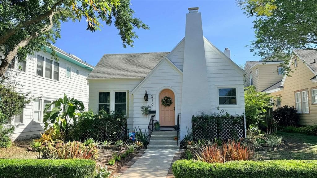 316 18TH AVENUE NE ST PETERSBURG, FL 33704