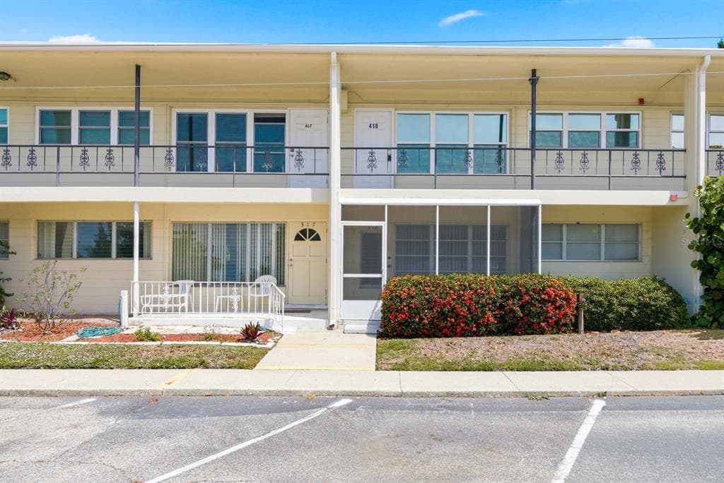 5593 40TH AVENUE N UNIT 418 KENNETH CITY, FL 33709
