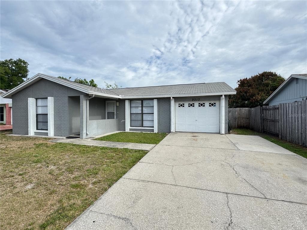 9213 MAYBURY COURT TAMPA, FL 33615