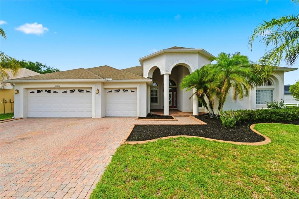 20929 SIENA LAKE ROAD LAND O LAKES, FL 34638