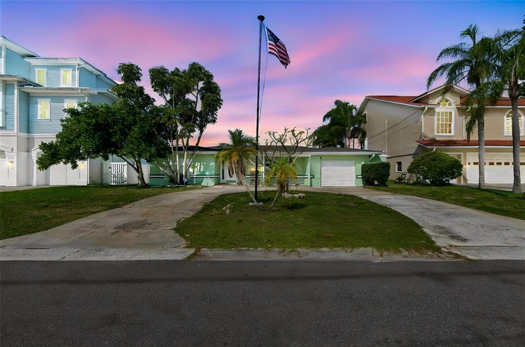 300 DRIFTWOOD DRIVE W PALM HARBOR, FL 34683