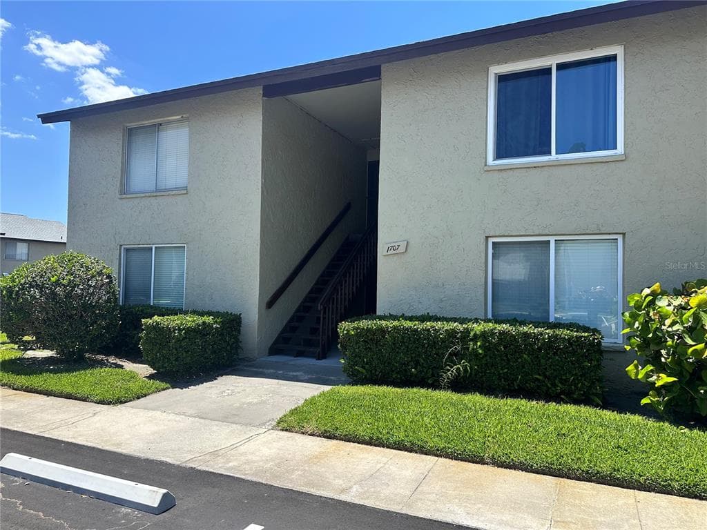4215 E BAY DRIVE UNIT 1707A CLEARWATER, FL 33764