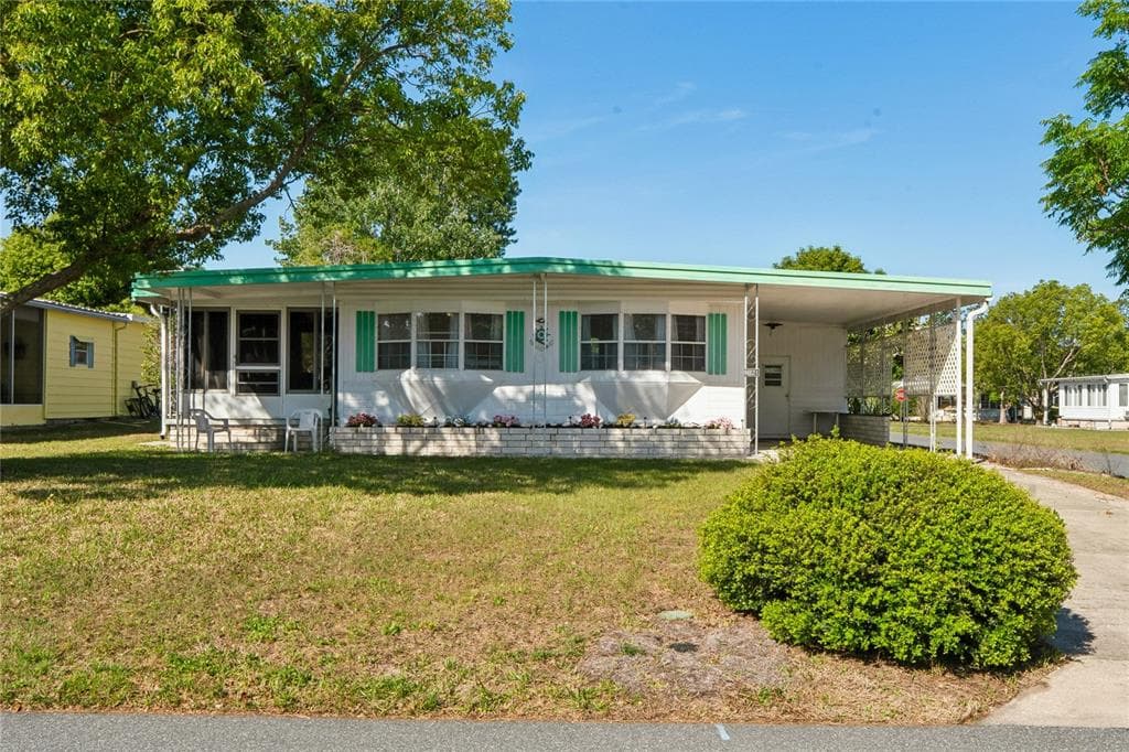 8021 WESTERN CIRCLE DRIVE BROOKSVILLE, FL 34613