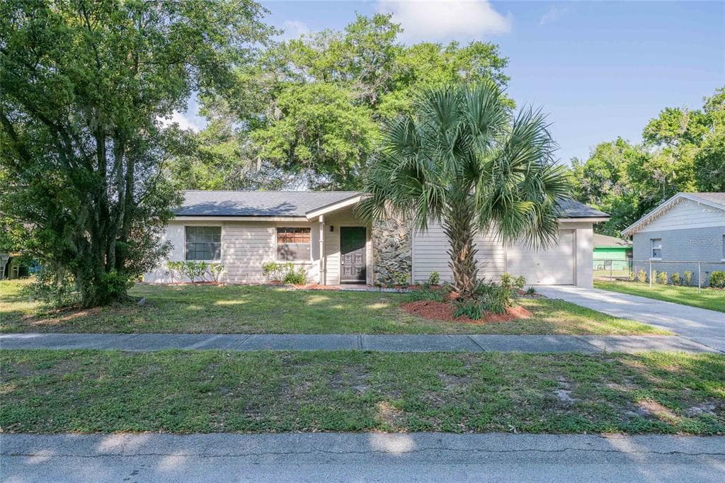722 HEMLOCK LANE LAKELAND, FL 33810