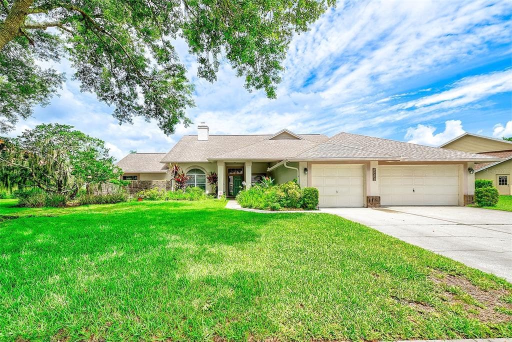 6517 THOROUGHBRED LOOP