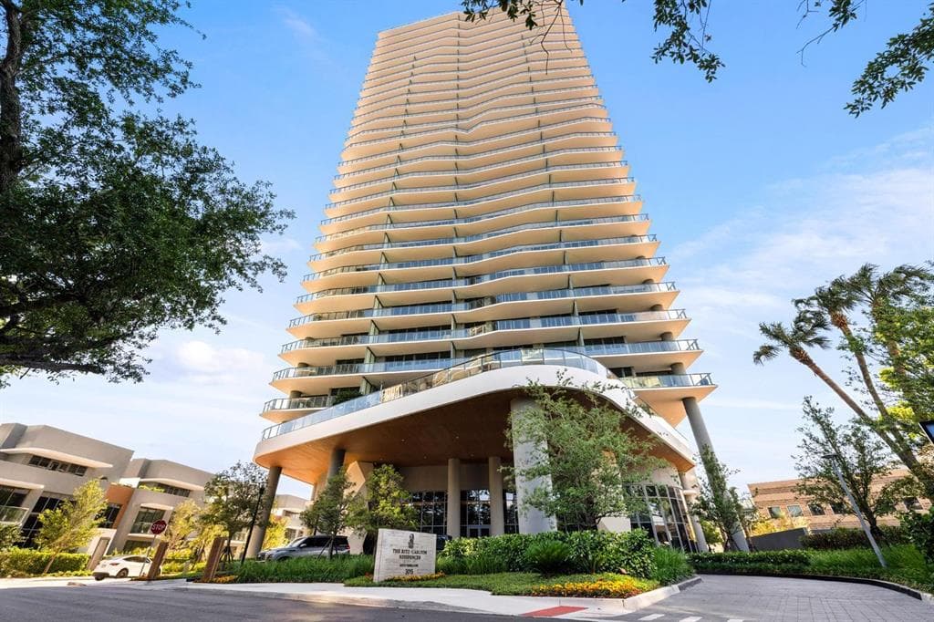 3015 S YSABELLA AVENUE UNIT 1602 TAMPA, FL 33629