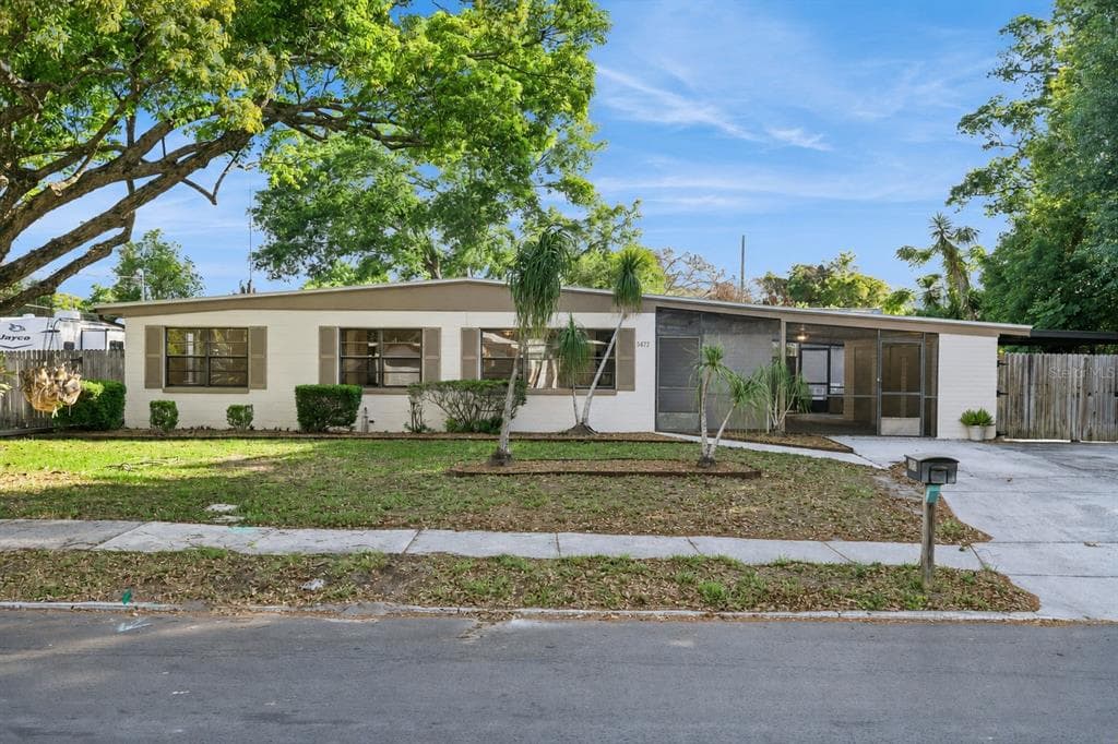 5873 CAMELLIA DRIVE ORLANDO, FL 32807