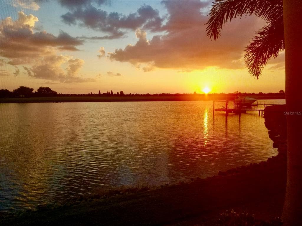 624 BALIBAY ROAD APOLLO BEACH, FL 33572