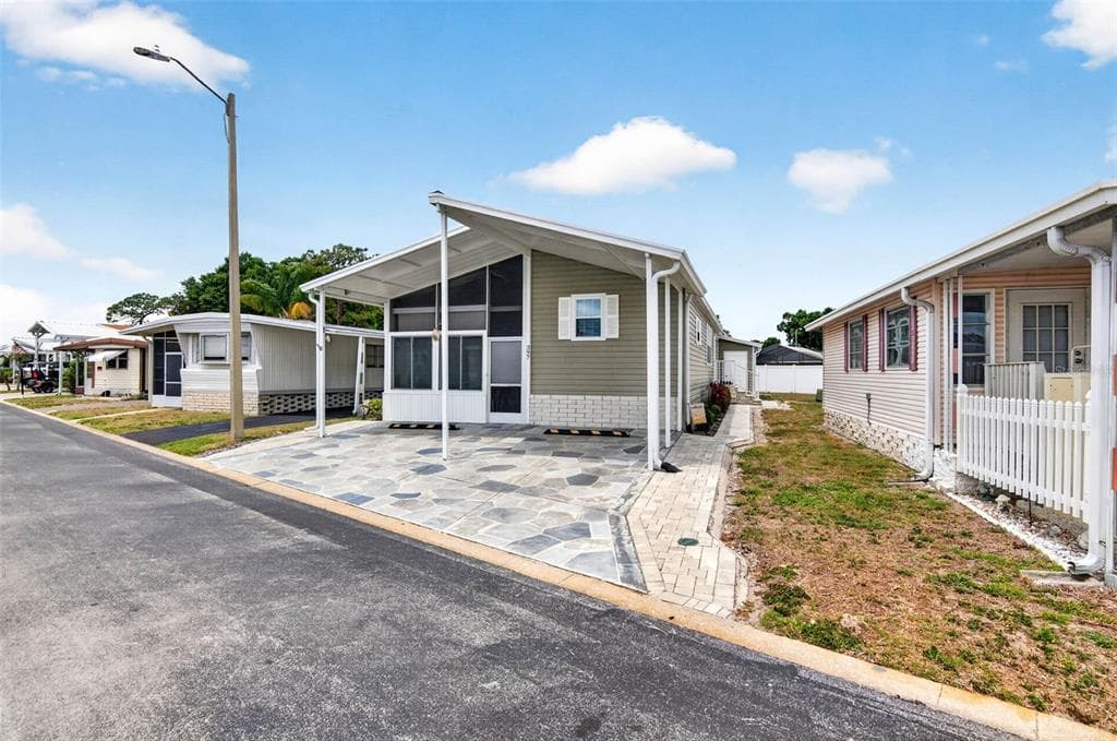 9790 66TH STREET N UNIT 397 PINELLAS PARK, FL 33782