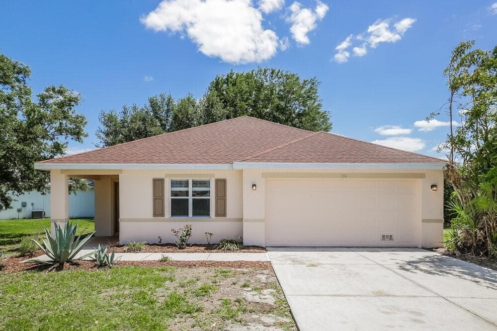 184 ANTOFAGASTA STREET PUNTA GORDA, FL 33983