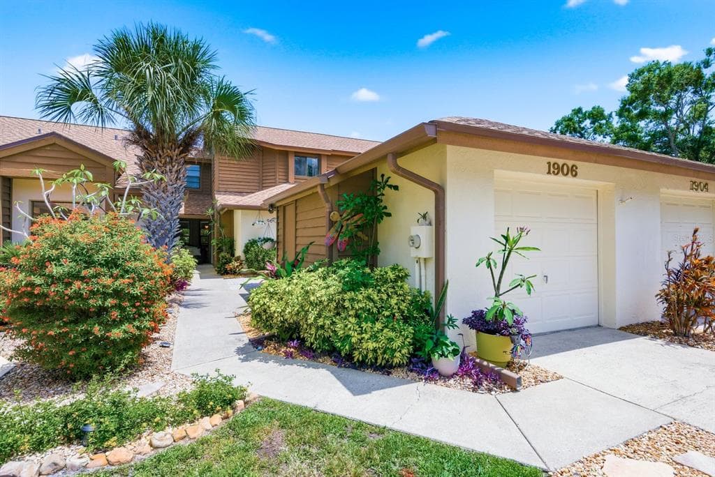 1906 WESTLEY STREET SAFETY HARBOR, FL 34695