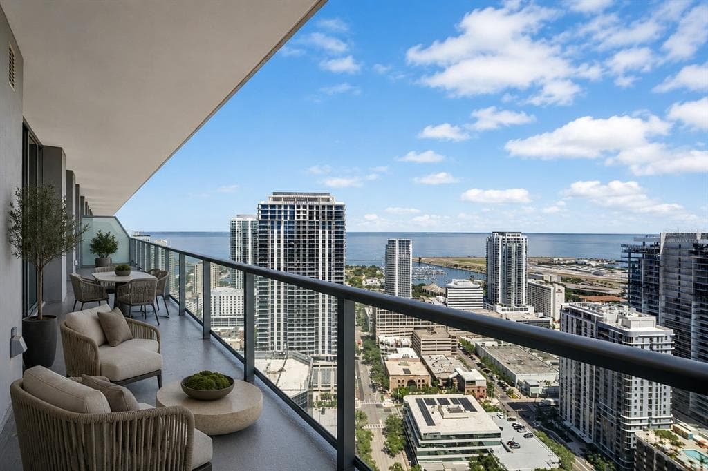 400 CENTRAL AVENUE UNIT 3603 ST PETERSBURG, FL 33701