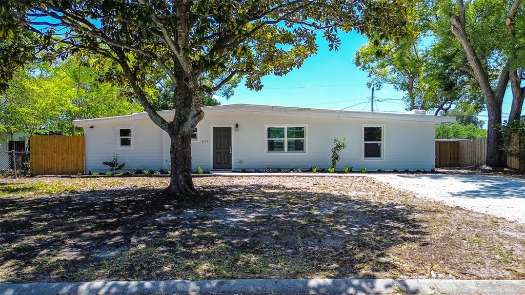 8420 GERBERA AVENUE SEMINOLE, FL 33777