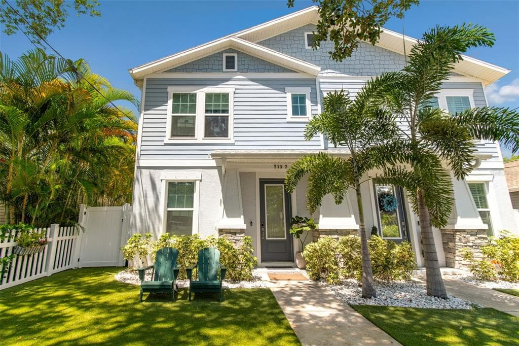 213 S ALBANY AVENUE UNIT 2