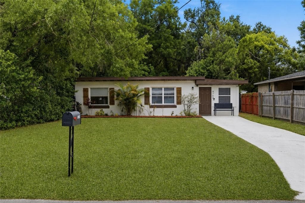 8707 N ASHLEY STREET TAMPA, FL 33604