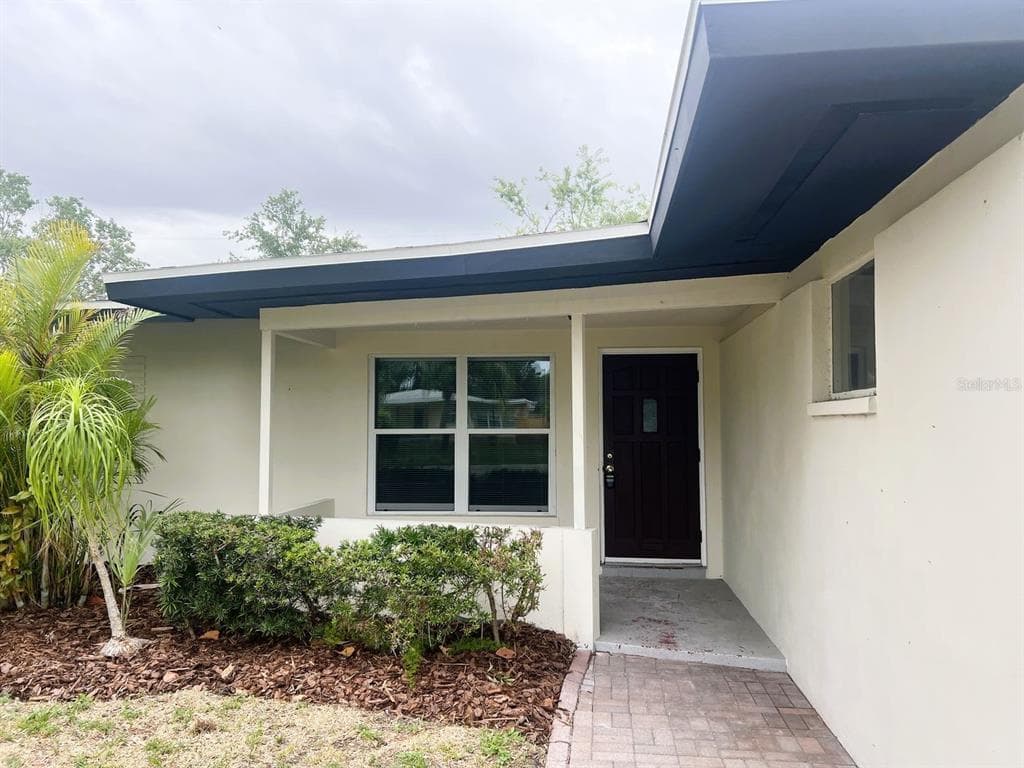 2489 DEL RIO WAY DUNEDIN, FL 34698