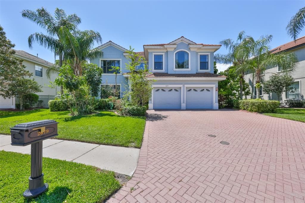 2679 LAKEBREEZE LANE S CLEARWATER, FL 33759
