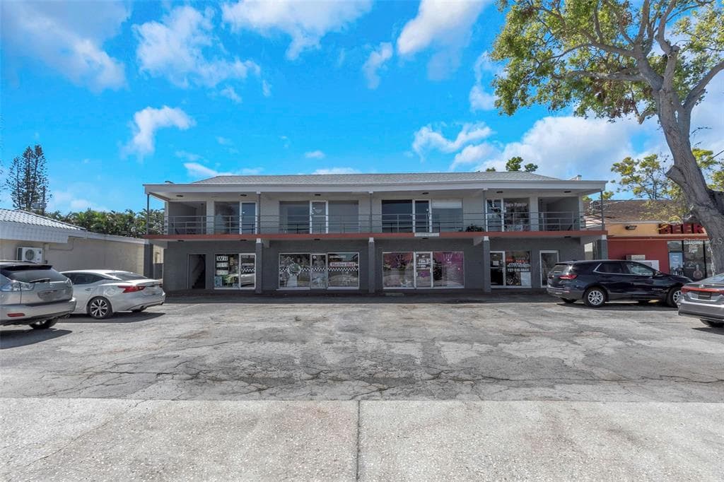 1915 E BAY DRIVE LARGO, FL 33771
