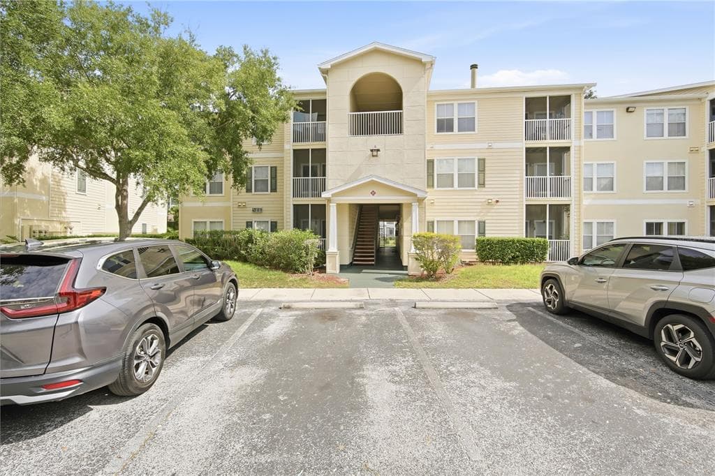 18367 BRIDLE CLUB DRIVE UNIT 18367 TAMPA, FL 33647