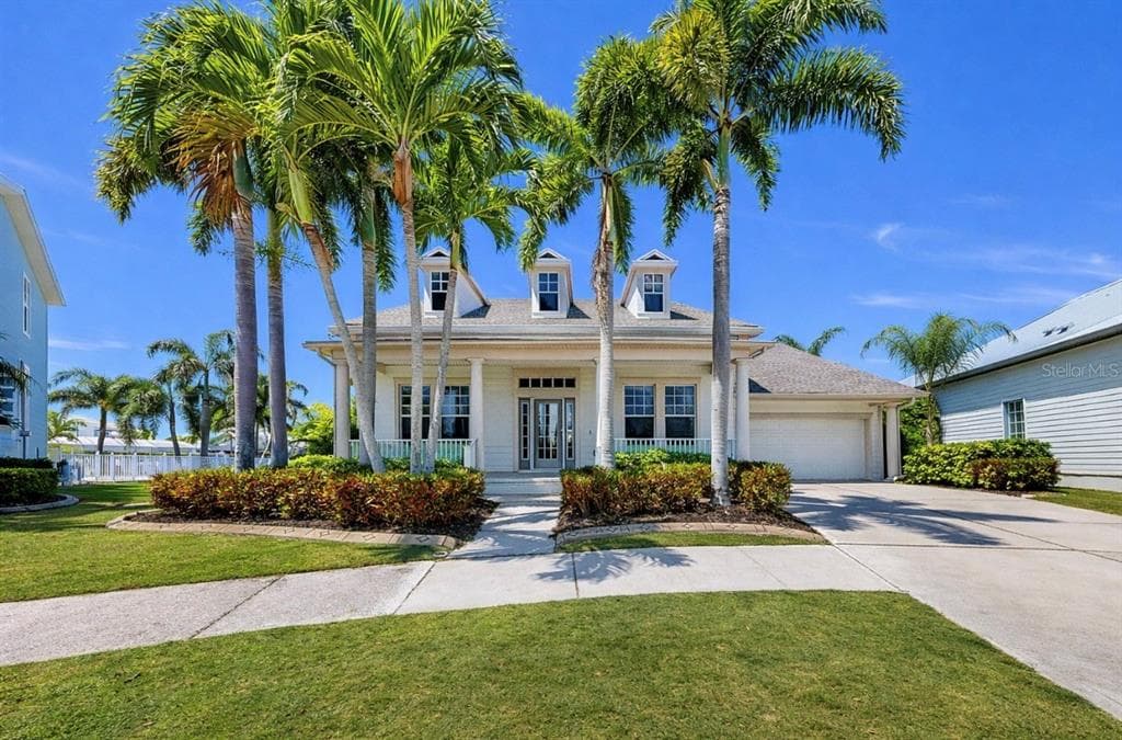 5704 SEA TROUT PLACE APOLLO BEACH, FL 33572